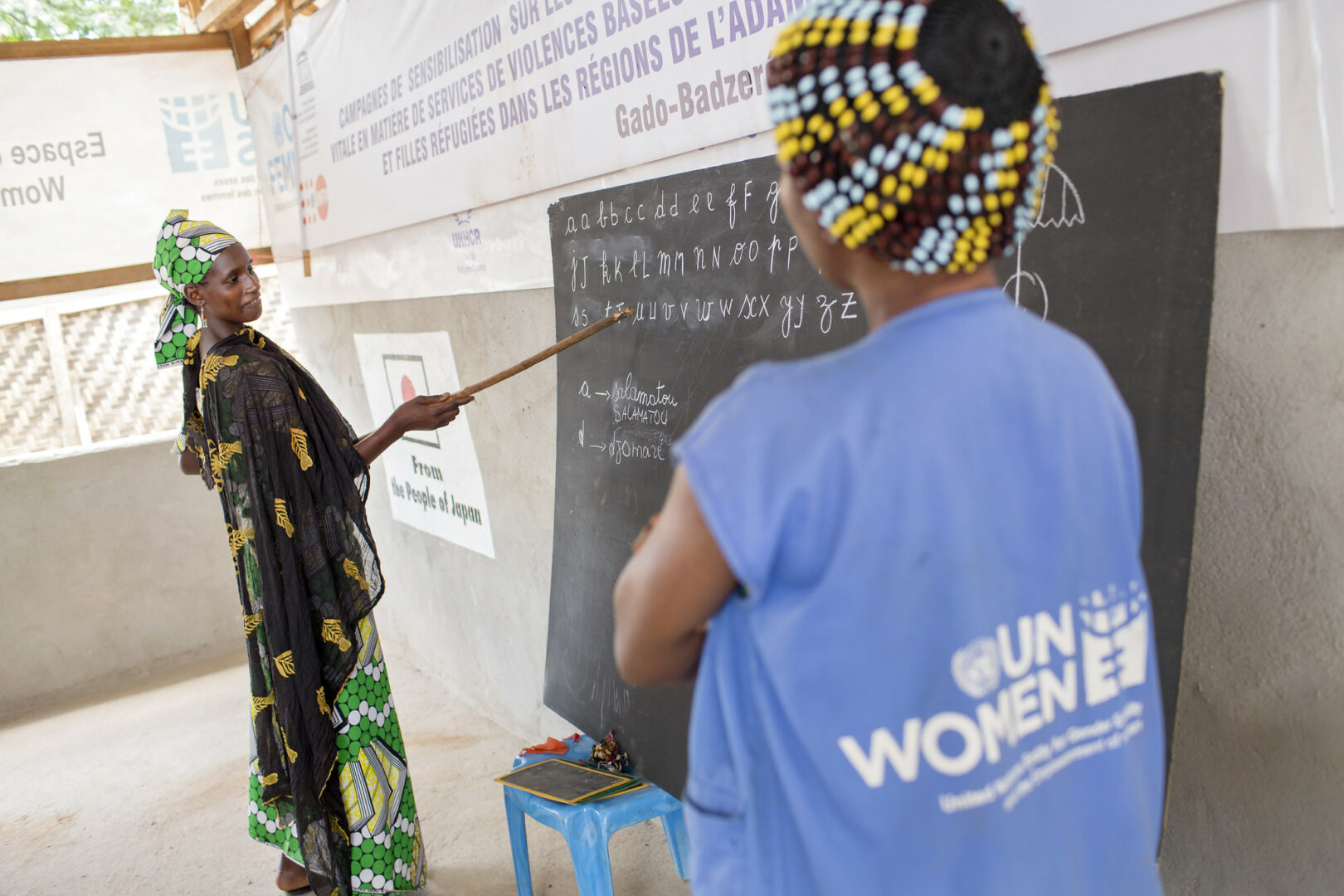 UN Women Humanitäre und Bildungsarbeit mit Geflüchteten in Kamerun. Credits: UN Women/Ryan Brown